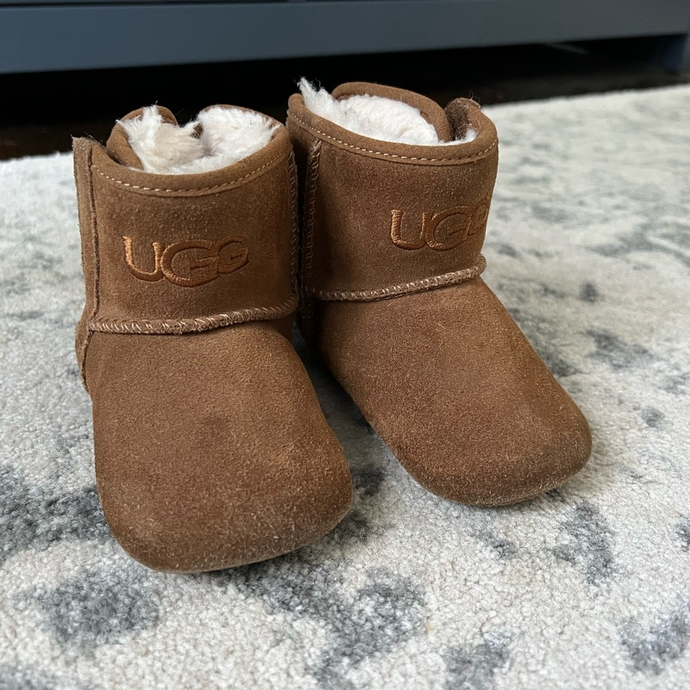 Toddler 4-5 Ugg Booties with hard soles